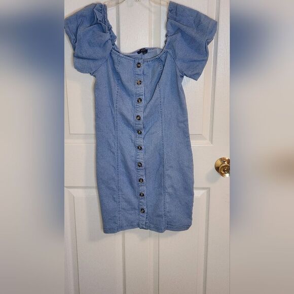 Blushe L  Boho OffShoulder Puff Sleeve Button Front Bodycon MiniDress LightDenim - Picture 4 of 11